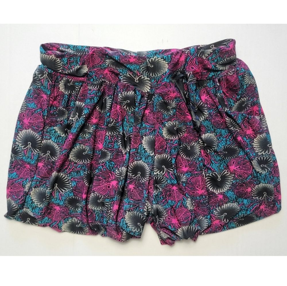 Flowy Shorts - Picture 3 of 10